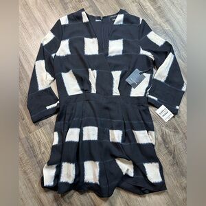 TROUVÉ Abstract Square Print Long Sleeve Romper – Size 8 (NWT)